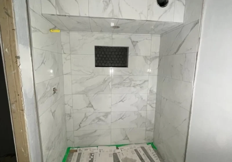 Large-format shower tiling